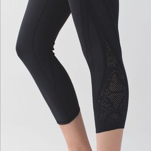Rare Lululemon Wunder Under Laser Cut Legging 21”